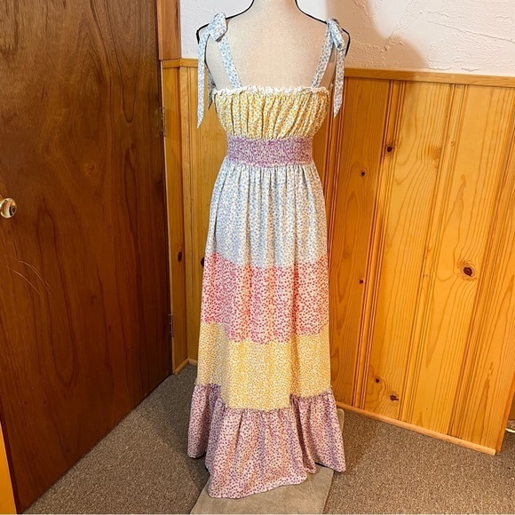 Stellah Mixed Print Tiered Maxi Dress Sz-L - Picture 10 of 15